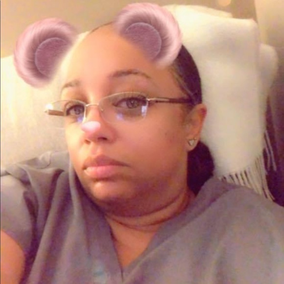 Meet your Posher - Picture 7 of 8